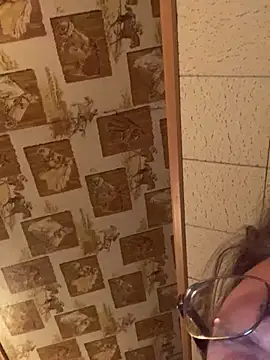 Tonybaloney1972 online show from December 6, 1:35 am