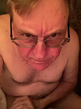 Snapshot of Tonybaloney1972 chatting on May 7, 3:11 am Tonybaloney1972 online show from May 7, 3:11 am