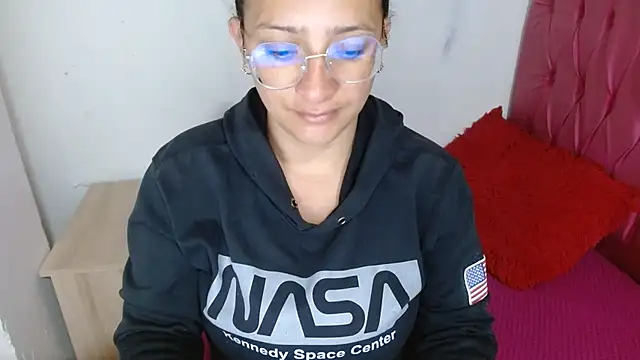 sarax ximena online show from November 26, 9:42 am