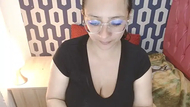 Snapshot of sarax_ximena chatting on October 7, 6:14 am sarax ximena online show from October 7, 6:14 am