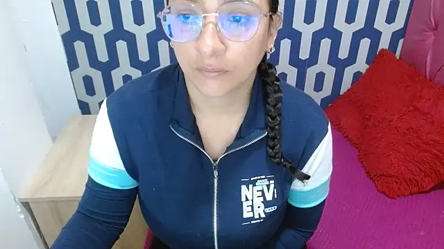 sarax ximena online show from November 14, 10:30 am