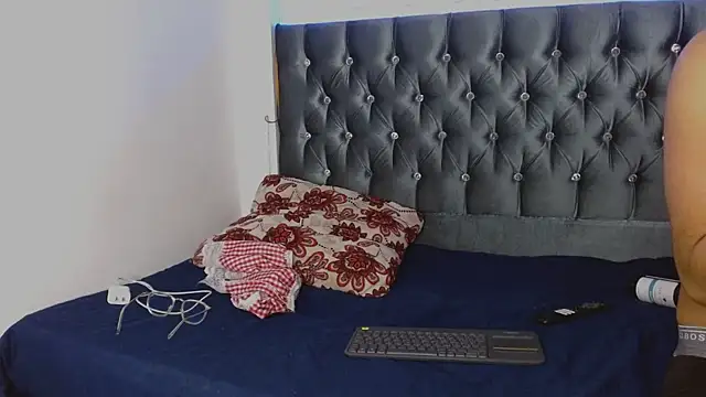 AntonellaAndNoah online show from March 12, 11:12 pm