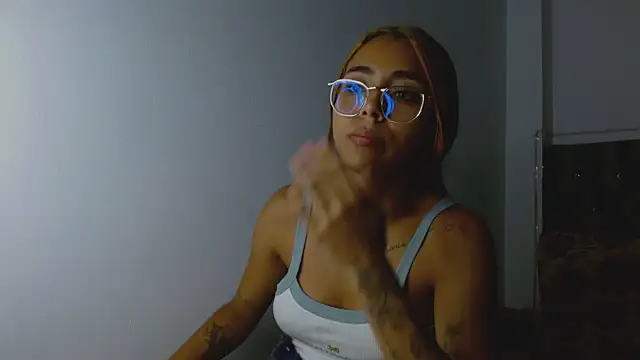 AntonellaAndNoah online show from February 27, 3:18 am