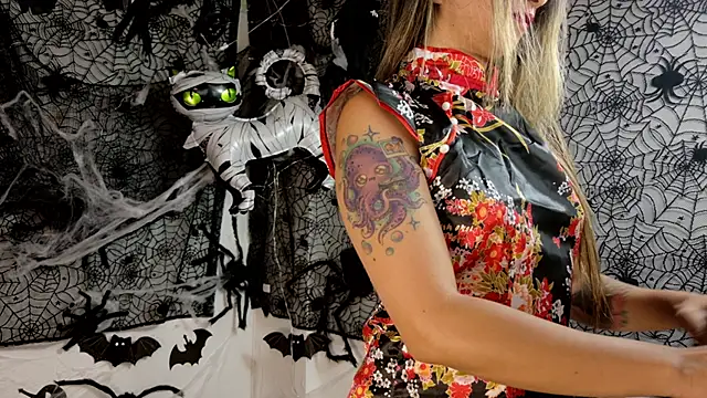 Snapshot of julietta___jackson chatting on October 18, 4:53 pm julietta jackson online show from October 18, 4:53 pm
