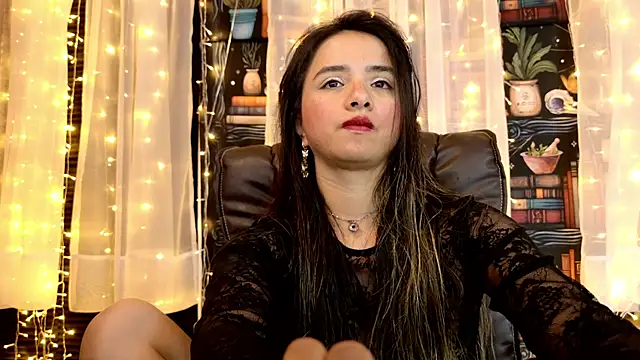Snapshot of julietta___jackson chatting on July 4, 9:08 pm julietta jackson online show from July 4, 9:08 pm