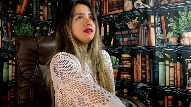 Snapshot of julietta___jackson chatting on September 16, 7:04 pm julietta jackson online show from September 16, 7:04 pm
