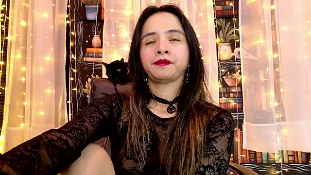 Snapshot of julietta___jackson chatting on July 27, 5:20 pm julietta jackson online show from July 27, 5:20 pm