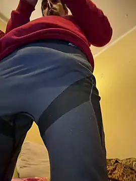 wolfwhite95 online show from February 16, 10:07 pm