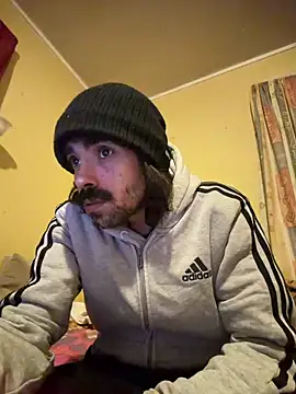 wolfwhite95 online show from February 8, 7:44 pm