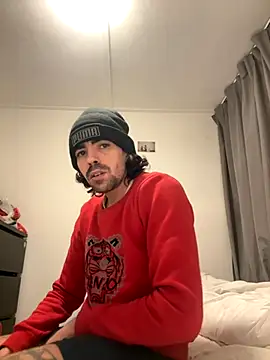 wolfwhite95 online show from October 29, 10:20 pm