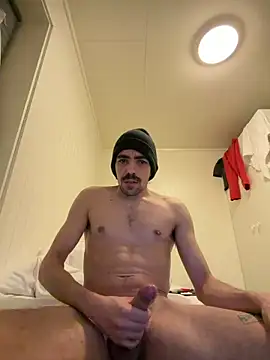wolfwhite95 online show from March 5, 1:02 am