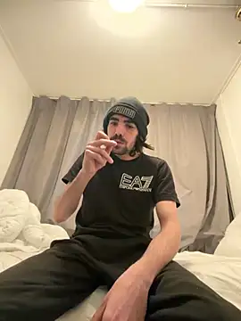 wolfwhite95 online show from November 4, 1:42 am