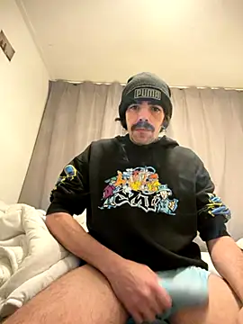 wolfwhite95 online show from November 17, 7:51 pm