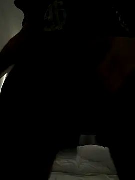 wolfwhite95 online show from November 11, 1:39 pm