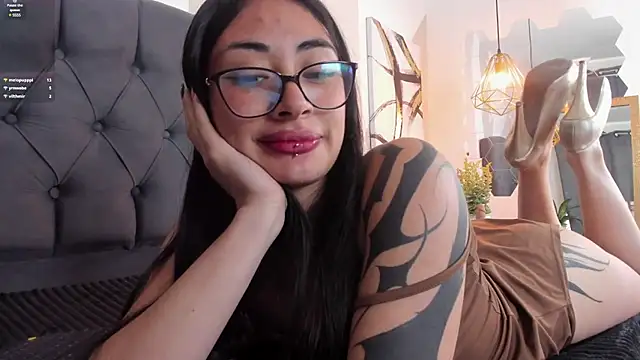 Snapshot of aprildreams19 chatting on March 22, 4:04 pm aprildreams19 online show from March 22, 4:04 pm