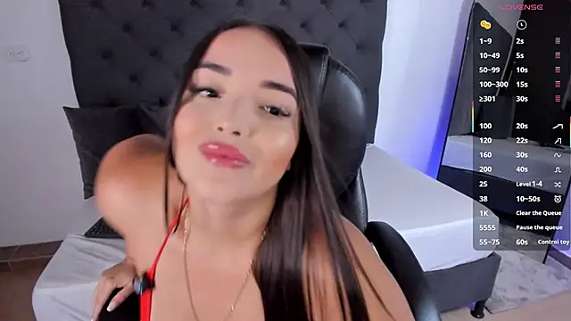 ninfomaria  online show from January 7, 6:46 pm