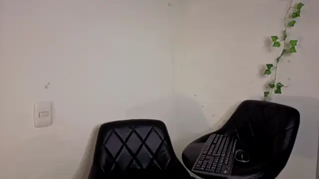 Mia adams66 online show from February 6, 10:17 pm