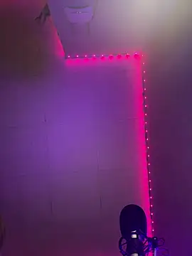 Snapshot of saint_cat25 chatting on November 17, 8:02 pm saint cat25 online show from November 17, 8:02 pm