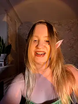 Snapshot of saint_cat25 chatting on October 30, 6:05 pm saint cat25 online show from October 30, 6:05 pm