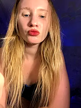 Snapshot of saint_cat25 chatting on November 23, 6:29 pm saint cat25 online show from November 23, 6:29 pm