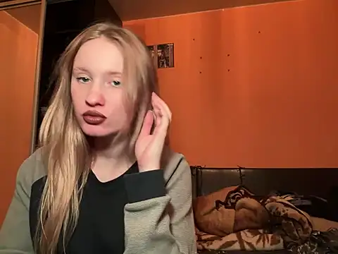 Snapshot of saint_cat25 chatting on March 9, 9:46 pm saint cat25 online show from March 9, 9:46 pm