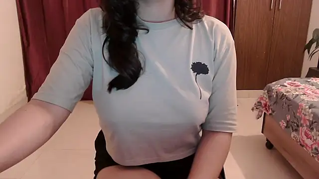 ANANYA-TIWARI online show from October 1, 5:23 am