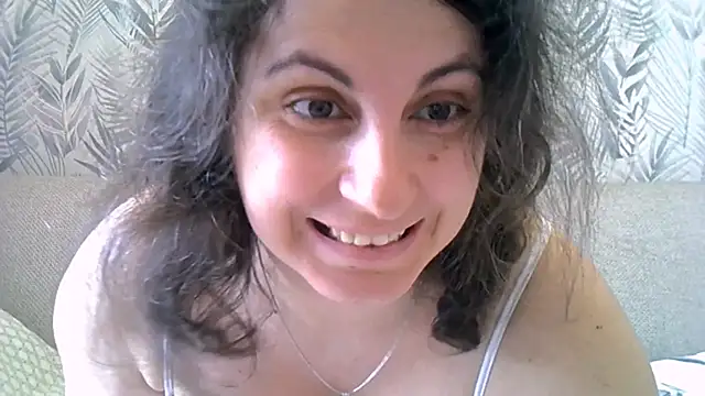 ShelaDiass online show from April 4, 4:08 am