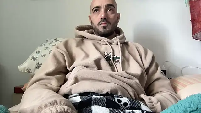 alessandromori91 online show from February 24, 8:26 am