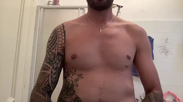 Snapshot of alessandromori91 chatting on June 6, 5:51 pm alessandromori91 online show from June 6, 5:51 pm