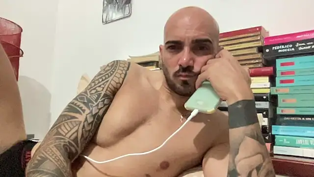 Snapshot of alessandromori91 chatting on June 19, 10:15 pm alessandromori91 online show from June 19, 10:15 pm