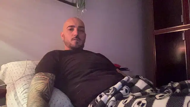 alessandromori91 online show from December 17, 8:36 pm