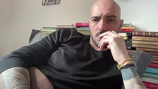 alessandromori91 online show from March 24, 3:12 pm