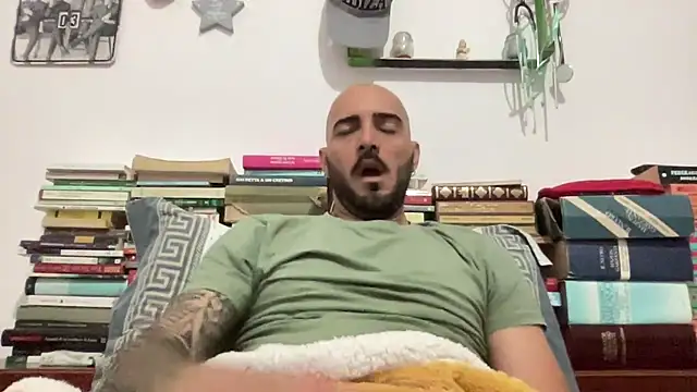 alessandromori91 online show from May 14, 9:01 pm