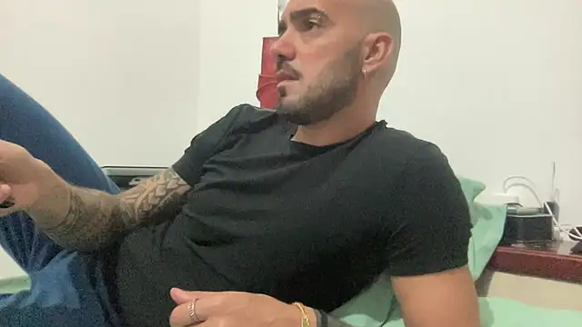 alessandromori91 online show from September 26, 9:21 pm