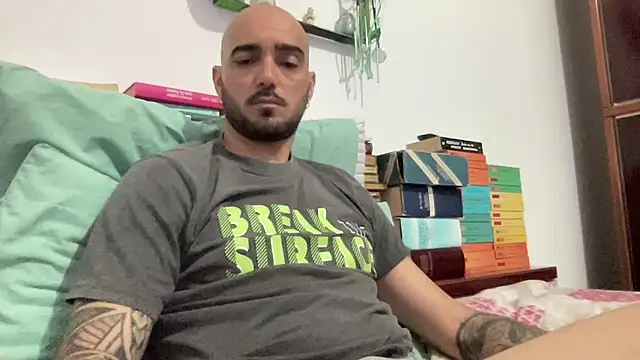 alessandromori91 online show from May 3, 9:40 pm