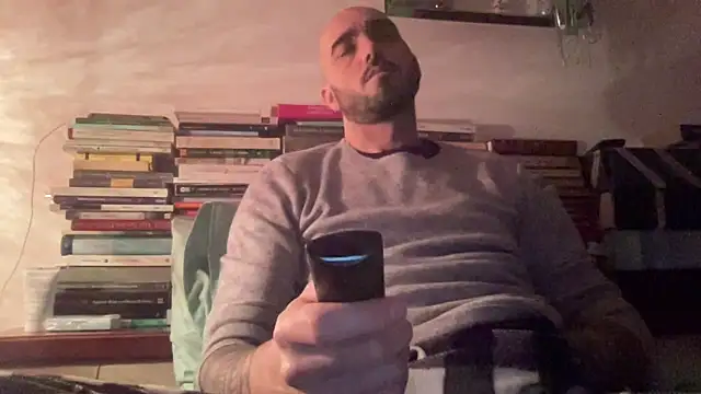 alessandromori91 online show from April 1, 7:00 pm