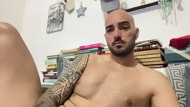 alessandromori91 online show from May 24, 10:31 pm
