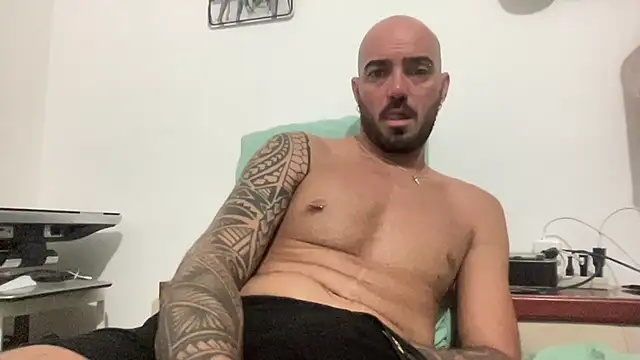 alessandromori91 online show from September 13, 7:25 pm