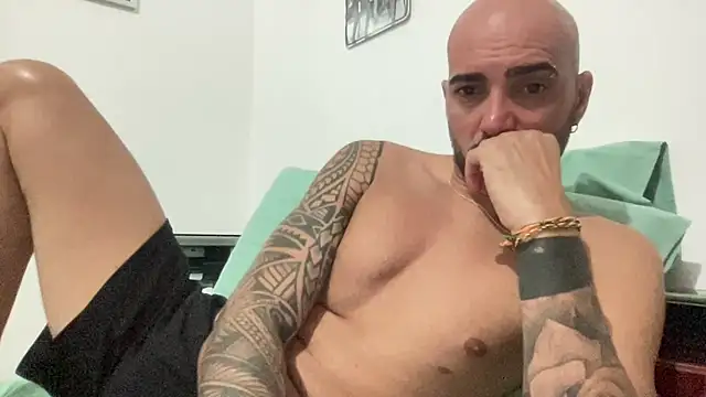 alessandromori91 online show from September 8, 8:08 pm