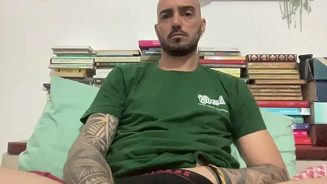 alessandromori91 online show from April 22, 8:59 pm