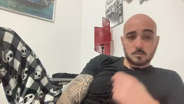 alessandromori91 online show from December 15, 10:04 pm