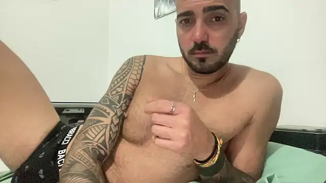 alessandromori91 online show from September 19, 8:24 pm