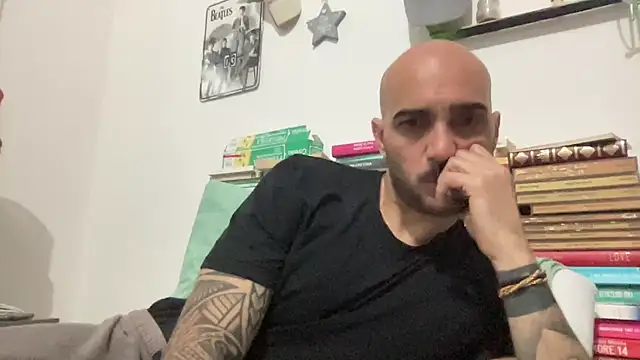 alessandromori91 online show from May 8, 11:19 pm