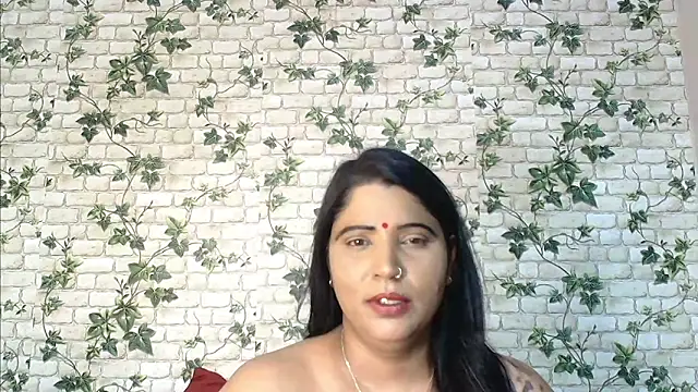 Snapshot of XIndianintimacy chatting on February 16, 2:09 am XIndianintimacy online show from February 16, 2:09 am