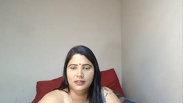 Snapshot of XIndianintimacy chatting on January 29, 2:30 am XIndianintimacy online show from January 29, 2:30 am