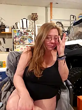 MsShelby40 online show from December 19, 11:29 pm