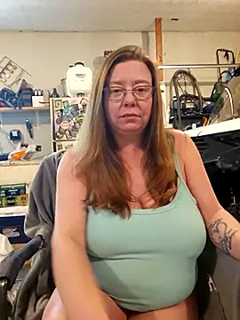 MsShelby40 online show from April 19, 5:58 pm