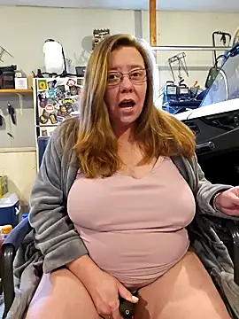 MsShelby40 online show from February 11, 4:35 pm