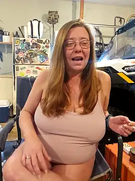 MsShelby40 online show from October 25, 8:42 pm