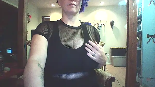 Big-Tits-McGee online show from October 22, 3:00 pm